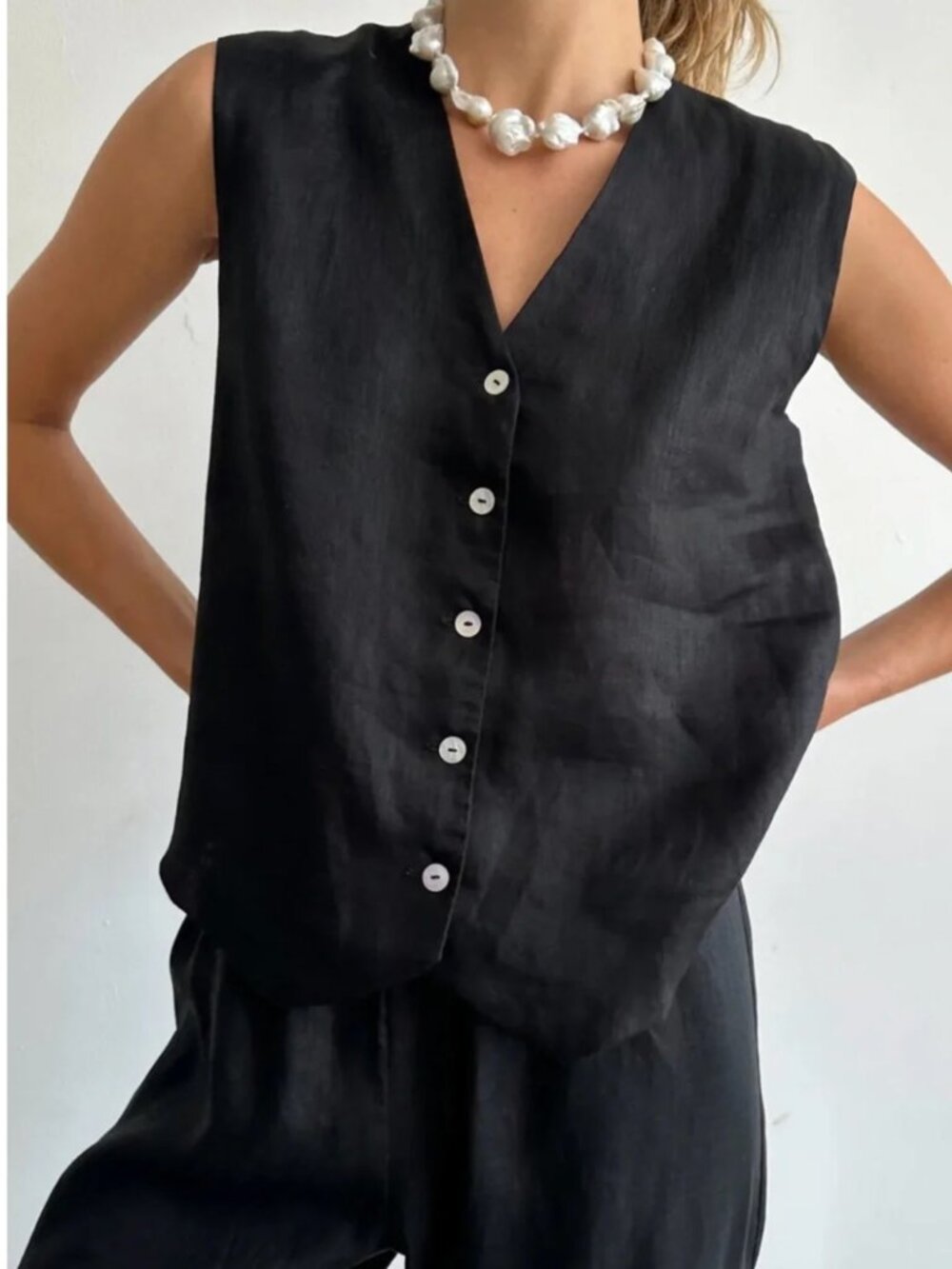 DONNI. Linen Vest Jet Black 100% Linen XS